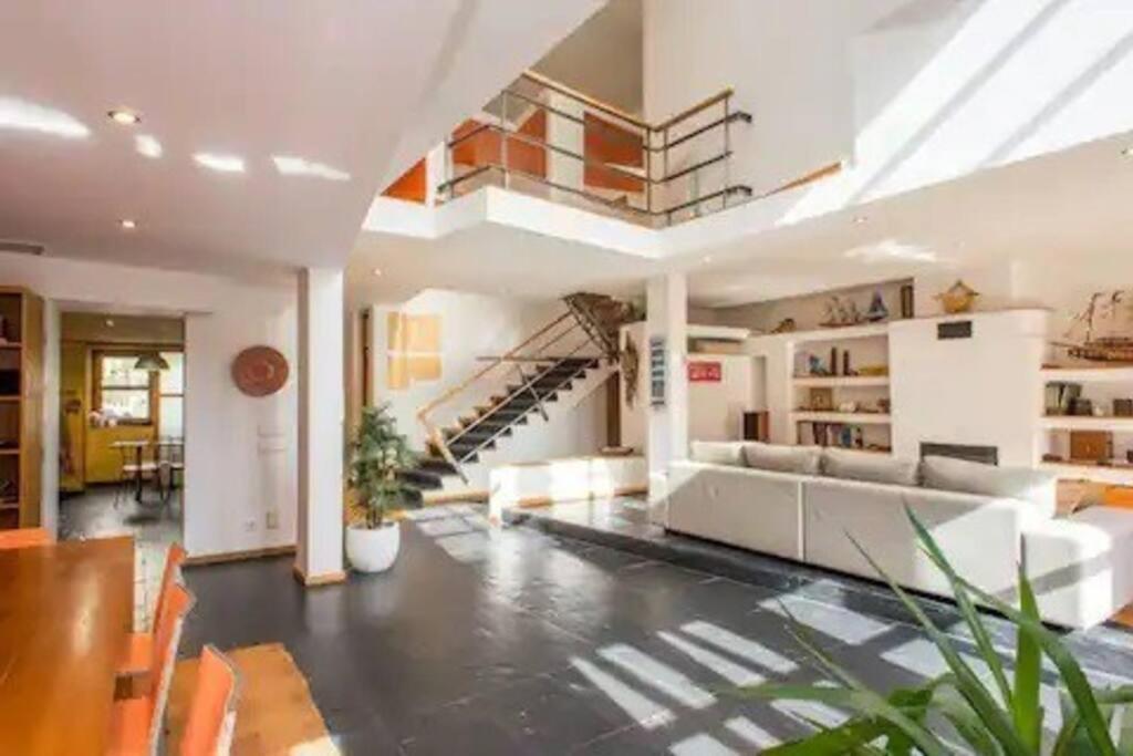 Boat House Villa *